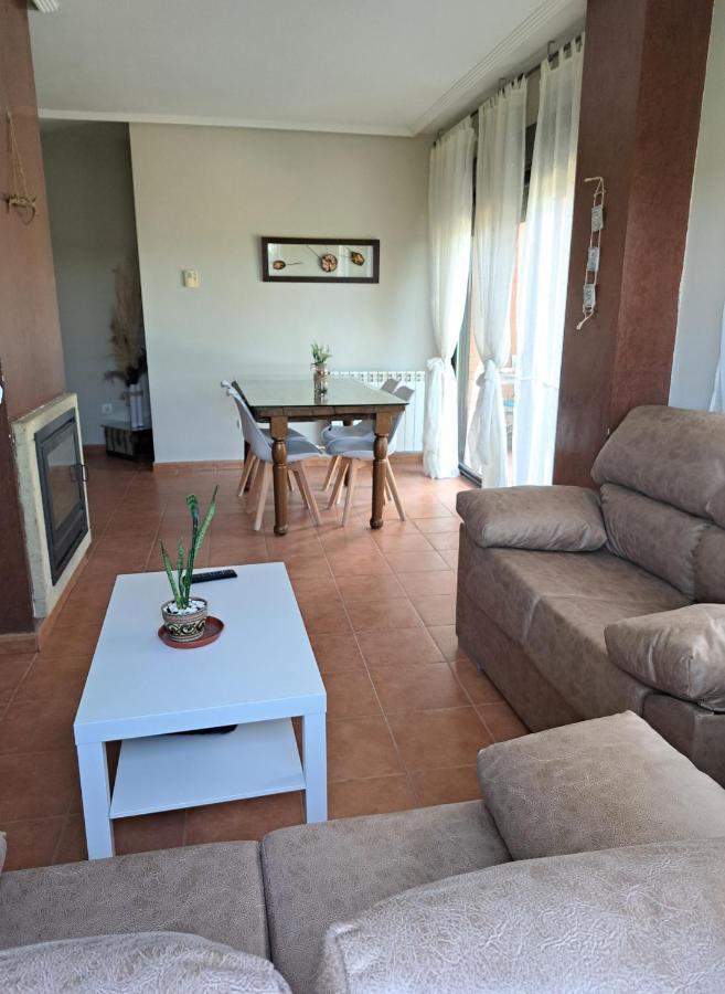 La Casa Del Cipres Villa Aldeamayor de San Martin Exteriör bild
